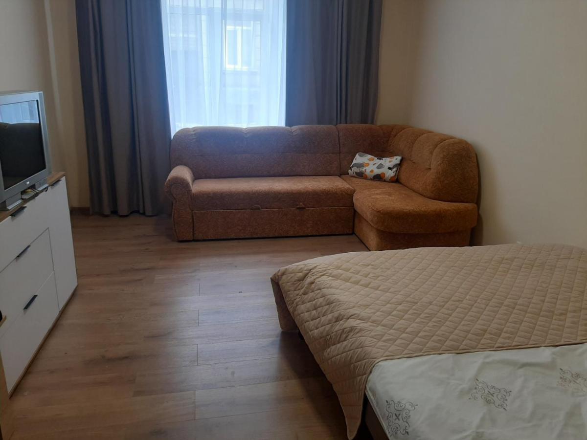Marka Vovchka Apaartment Lviv Buitenkant foto